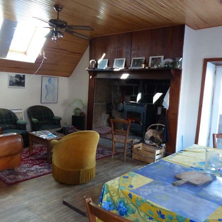 Maison Du Pays De Salers Dans Le Parc Des Volcans D'Auvergne Saint-Projet-de-Salers Luaran gambar