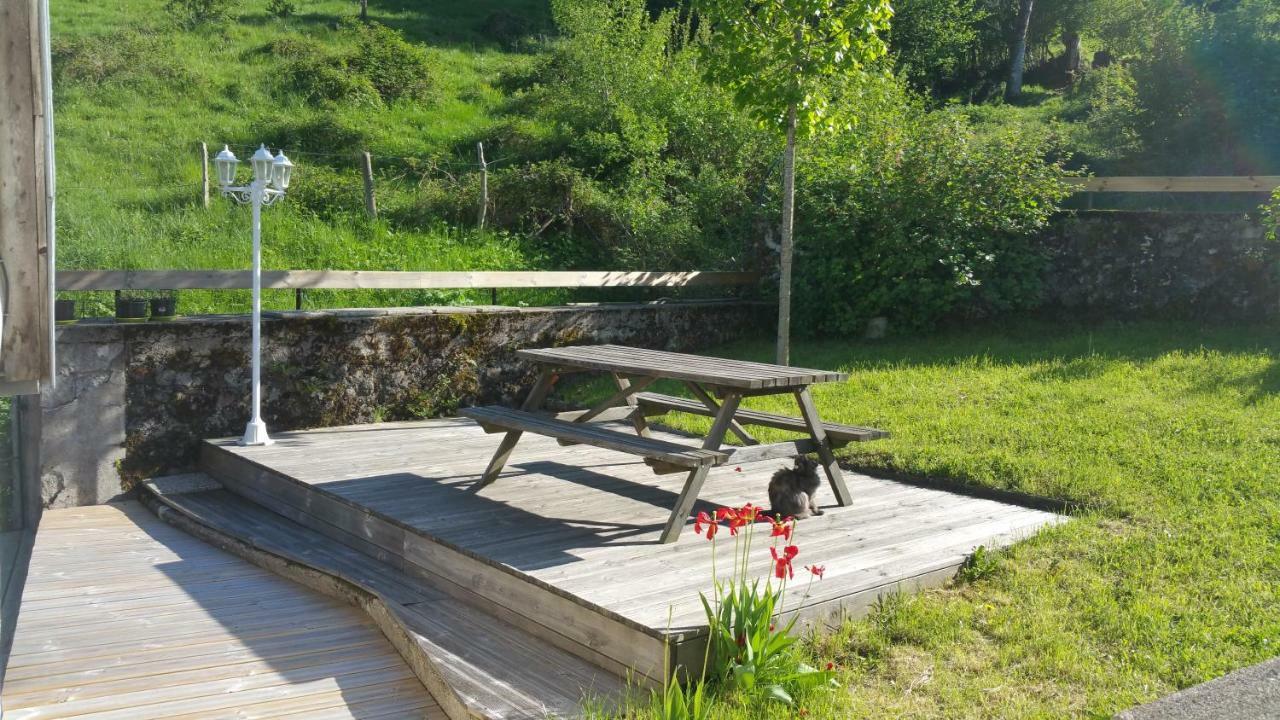 Maison Du Pays De Salers Dans Le Parc Des Volcans D'Auvergne Saint-Projet-de-Salers Luaran gambar